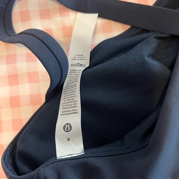 Lululemon Athletica Crop Top - Picture 3 of 3